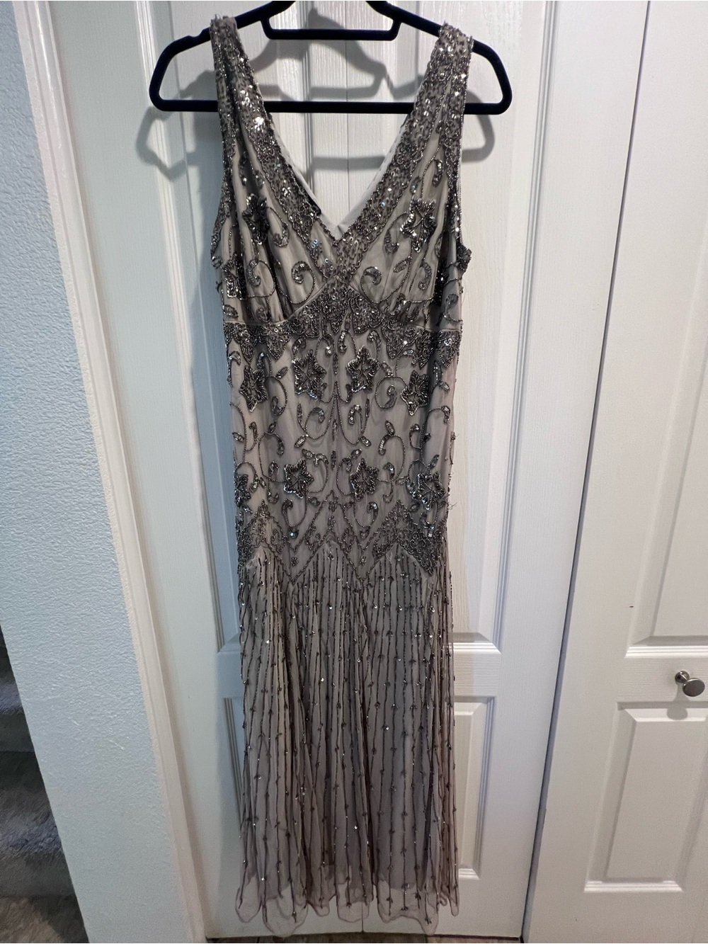 Pisarro Nights Gray V-Neck Beaded Sequin Mesh Midi Zip Dress 16